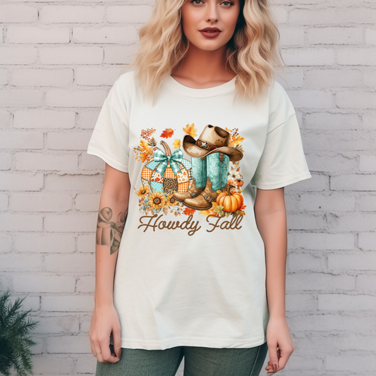 Howdy Fall T-Shirt – Western Cowgirl Boots, Cowboy Hat & Pumpkin Graphic Tee – Cute Autumn Country Shirt for Women