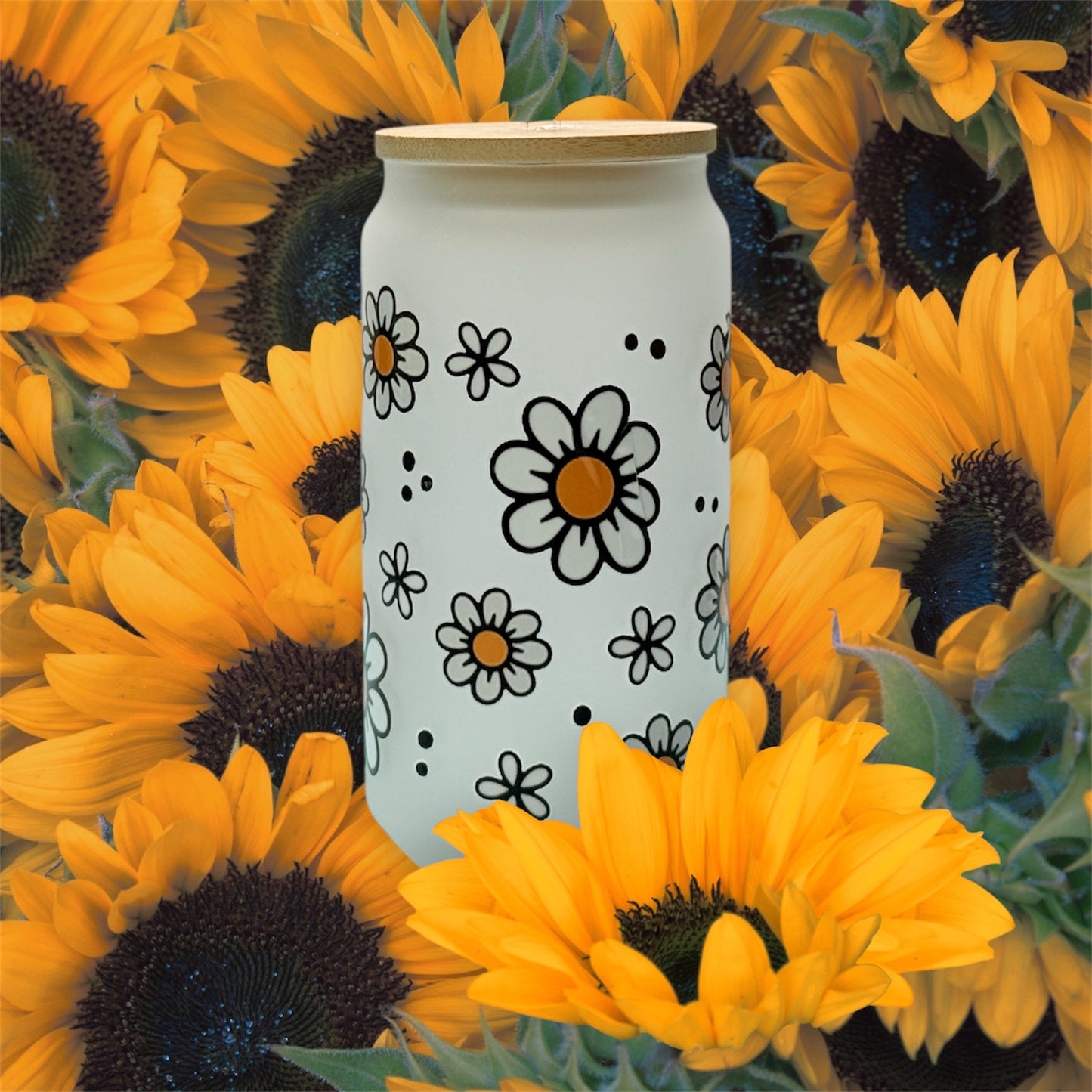 🌼✨ Frosted Glass Can Cup with Daisy Design – 16oz ✨🌼